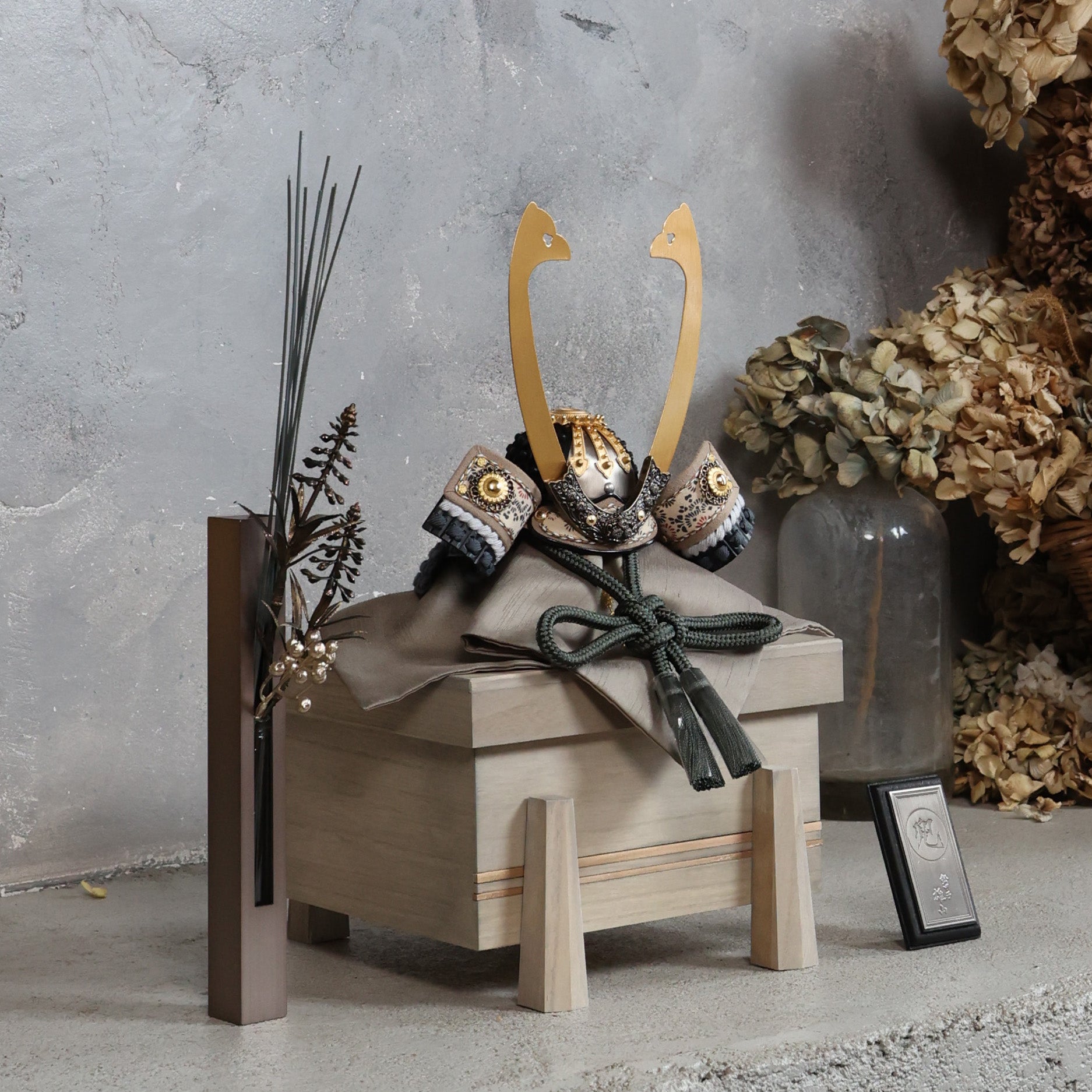 甲冑師「雄山」オリジナル　鋼　hagane｜26祈兜　櫃飾り