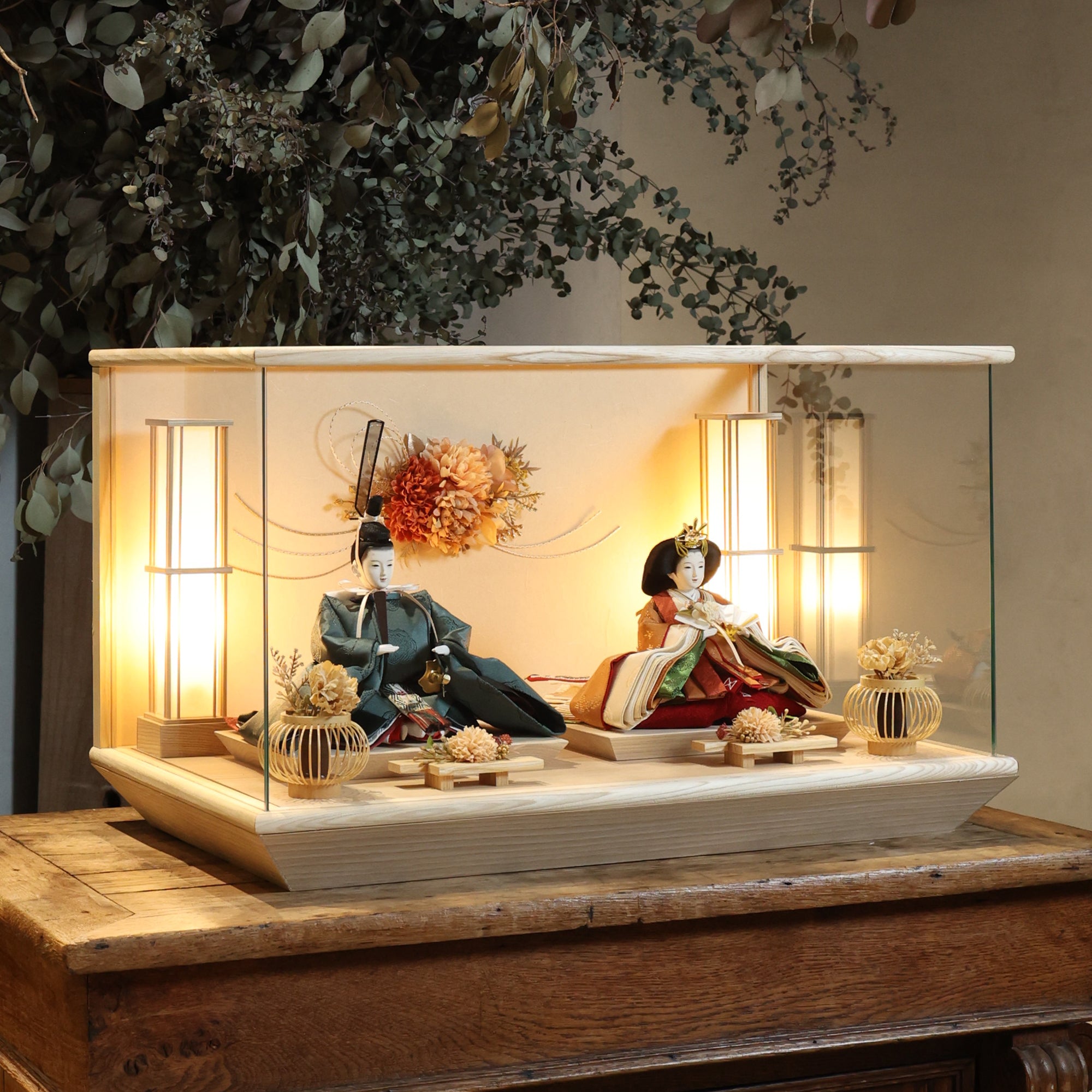 雛人形 ケース飾り