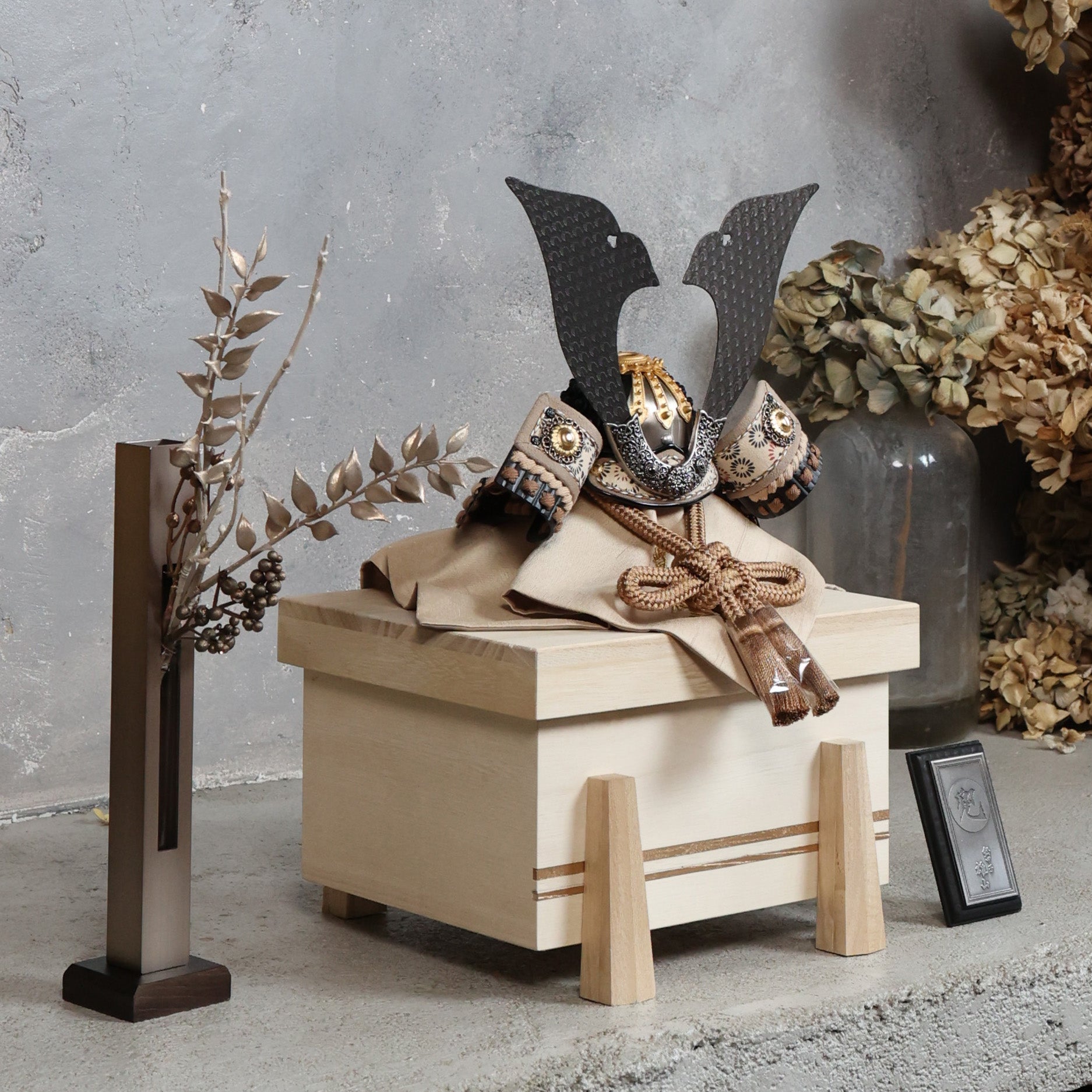 甲冑師「雄山」オリジナル　雅　miyabi｜26祈兜　櫃飾り