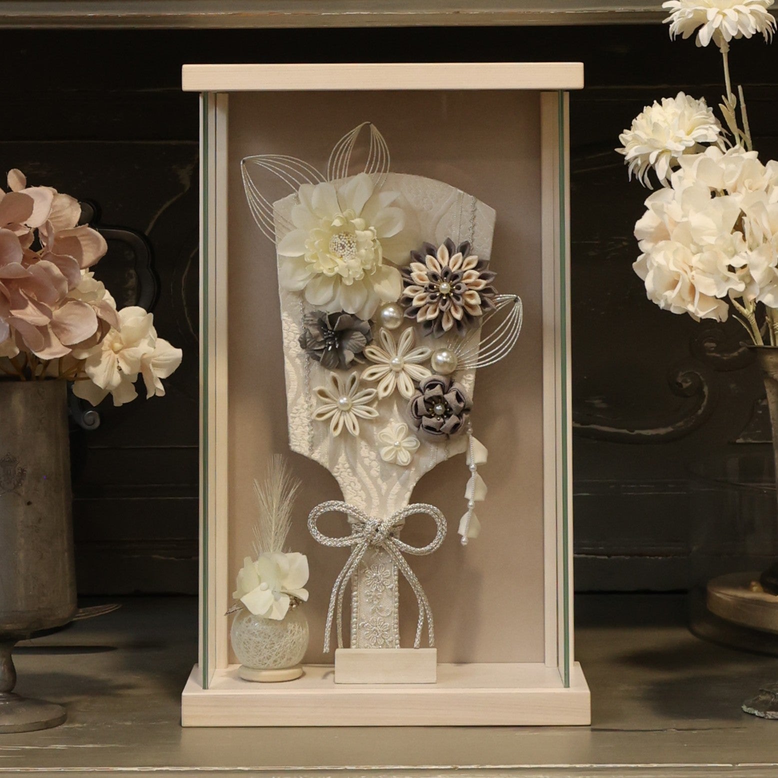 elsa エルサ ホワイトシルバー｜26正月飾り　羽子板